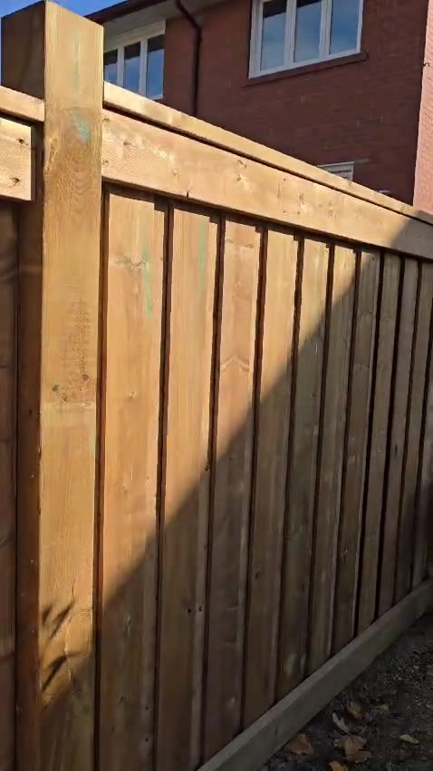Custom wood privacy fence